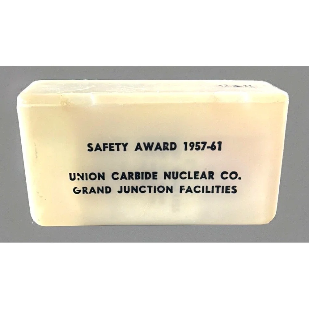 Vtg Union Carbide Nuclear Safety Award 1957-61 First Aid Kit Grand Junction CO